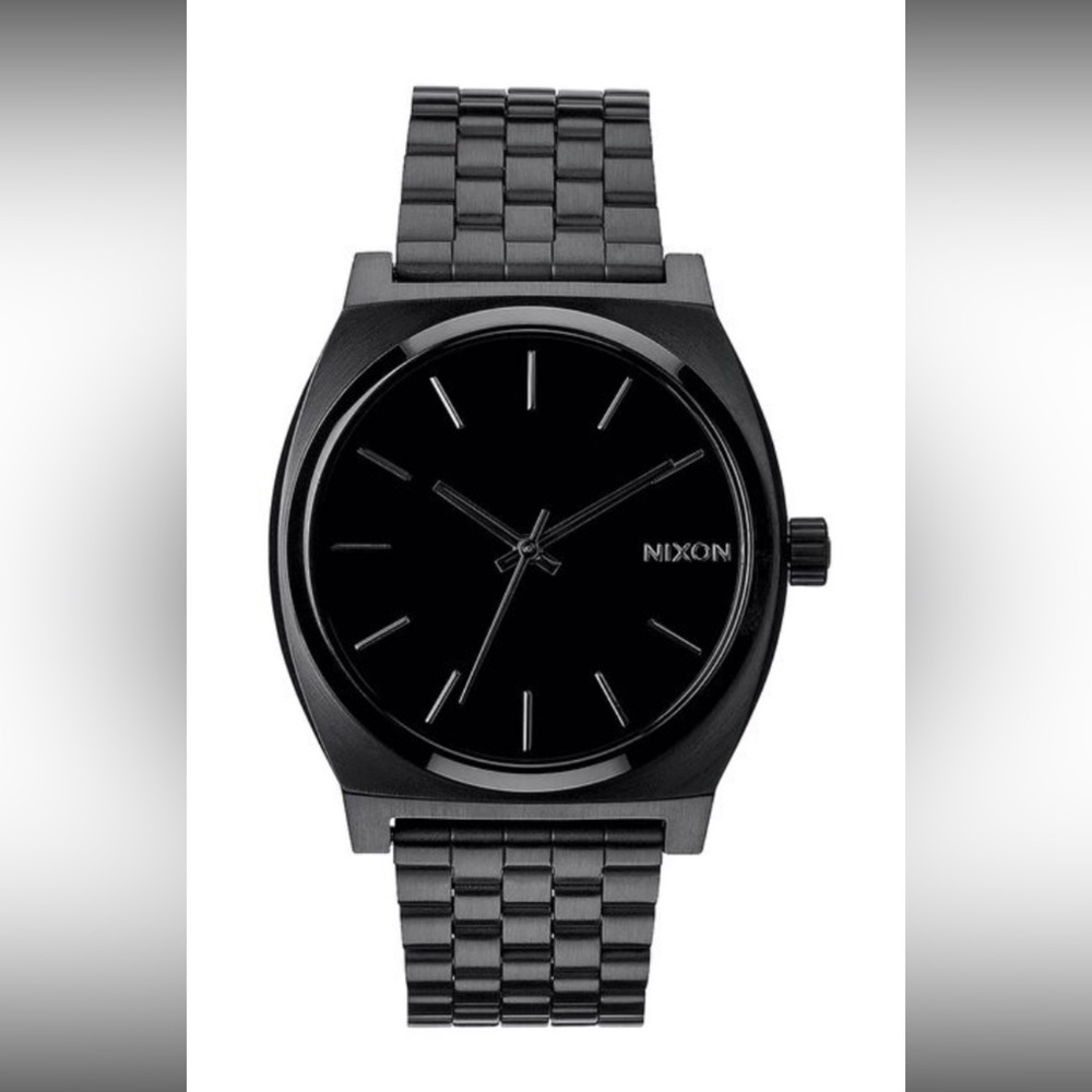 Nixon watch